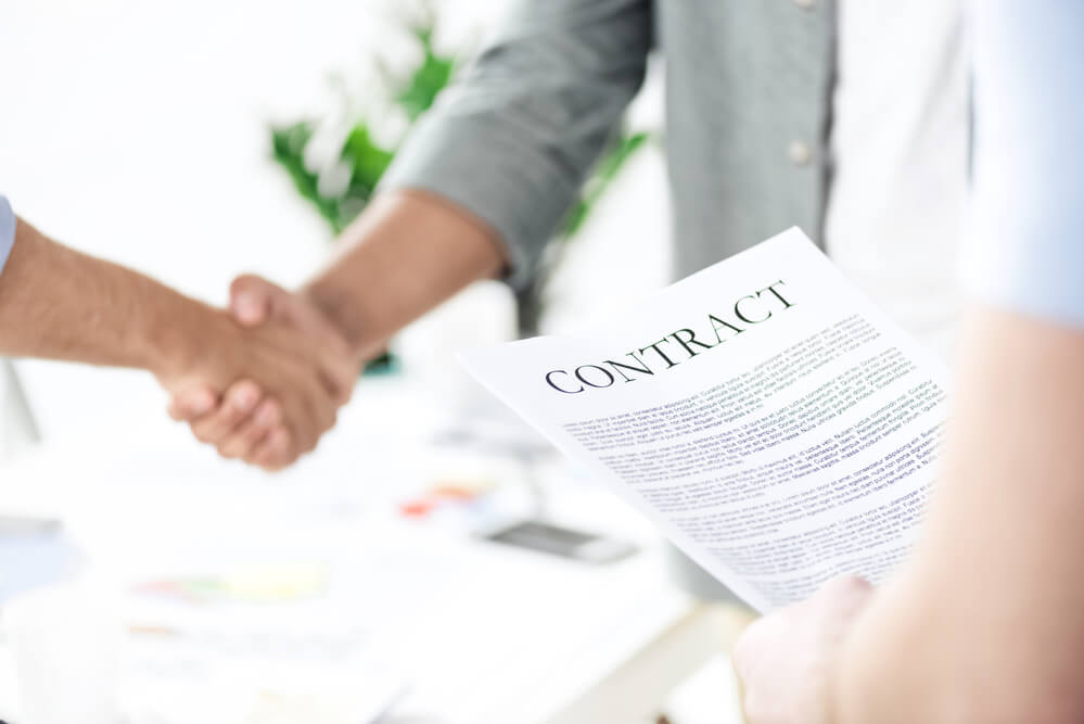 Banco ou corretora: onde contratar um seguro de vida?